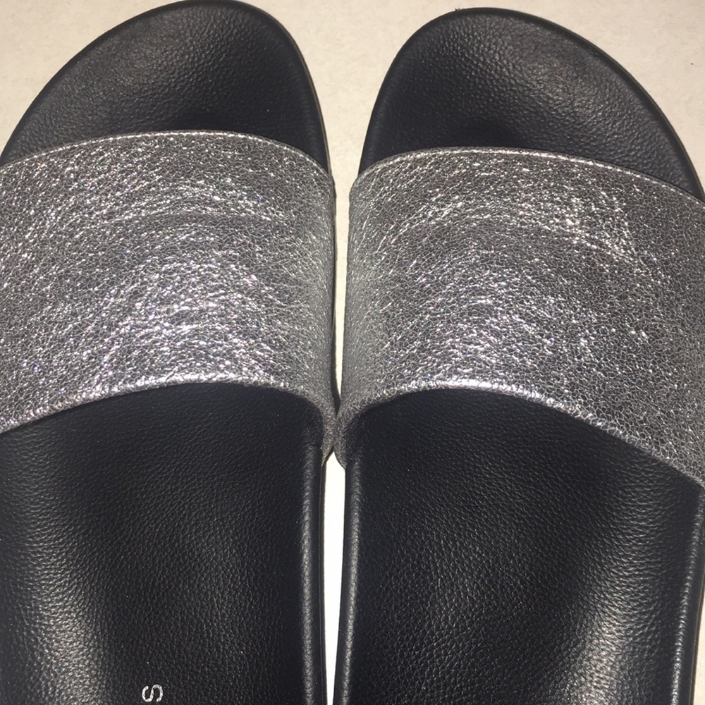Express slides - Picture 2 of 5
